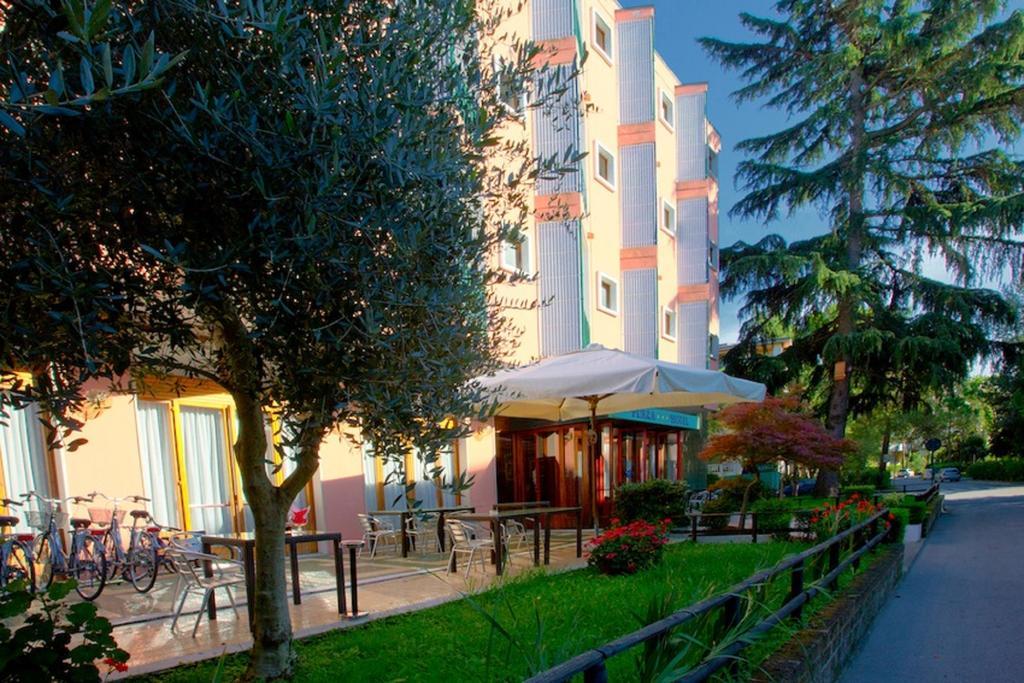 Hotel Plaza Grado Buitenkant foto